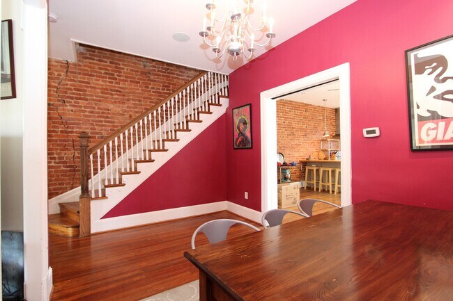 Foto del edificio - 74 U St NW