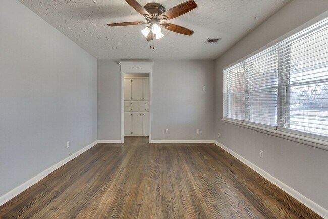 Foto del edificio - Three bed home in the heart of The Village