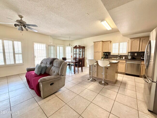Building Photo - 3625 W Vitex Cir
