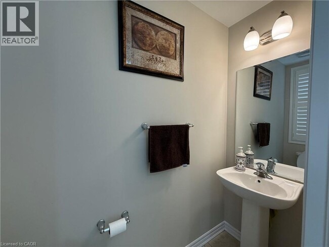 Photo du bâtiment - 160 Ridge Rd