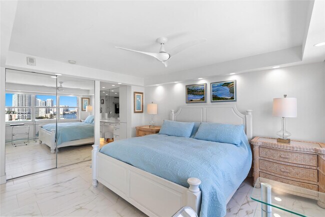 Foto del edificio - 121 Golden Isles Dr