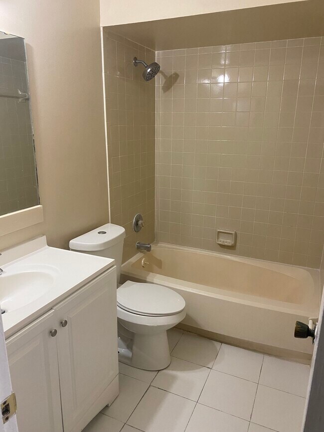 Foto del edificio - 5486 Pinehaven Ct