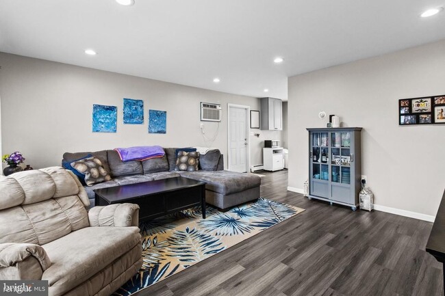 Foto del edificio - 4 br, 2 bath House - 23 Valor Ln