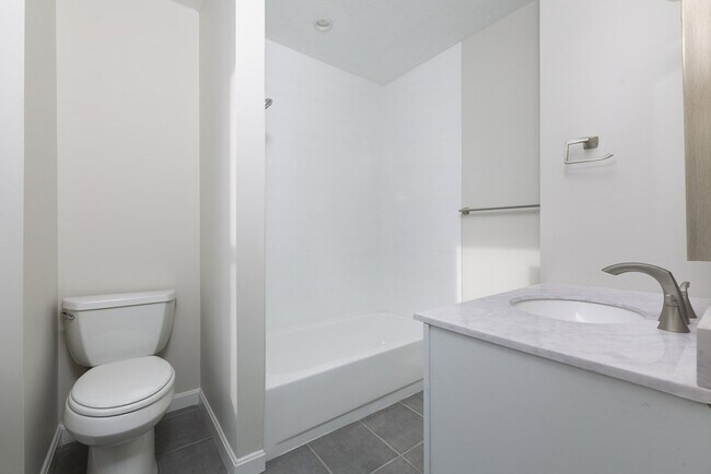 Building Photo - 304 Shawmut Ave