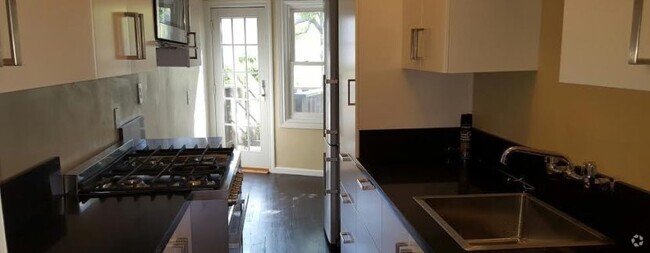 Building Photo - 2320 Le Conte Ave