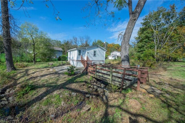 Building Photo - 827 Benninger Dr