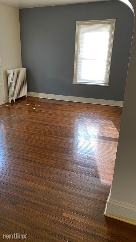 Building Photo - 4 br, 2 bath House - 116 East Main Street