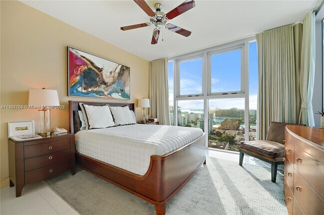 Foto del edificio - 6899 Collins Ave