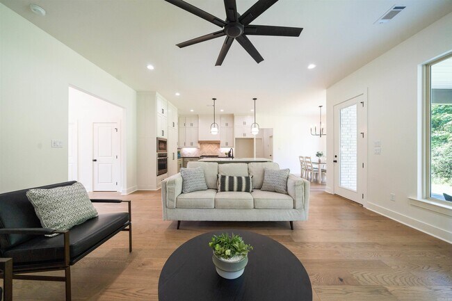 Foto del edificio - 14509 Stonebrook Ln