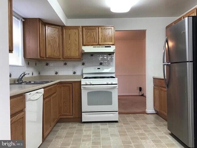 Foto del edificio - 1617 Taylor Ave