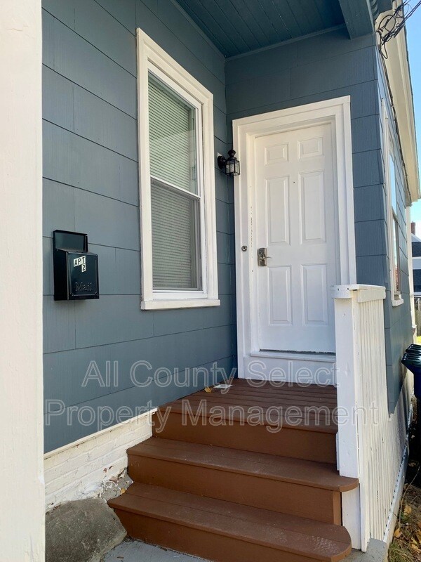 19 Oakland St Unit 2, Salem, MA 01970 Condo for Rent in Salem, MA