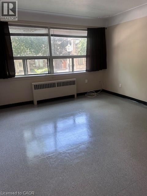 Photo du bâtiment - 119 MacNab St S