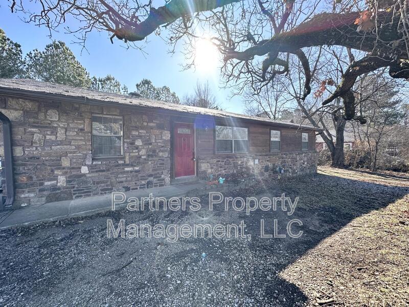 Photo - 1740 North Gregg Avenue
