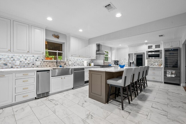 Building Photo - 3621 Welwyn Way Dr