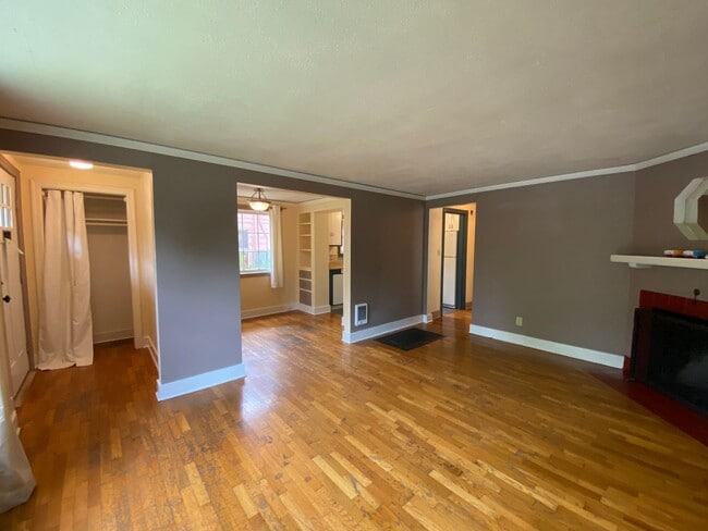 Building Photo - 544w13