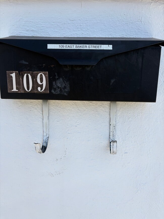 Photo - 109 E Baker St Apartment