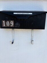 Building Photo - 109 E Baker St