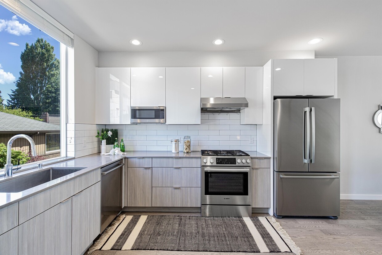 Photo - 1306 NW 67th St (Seattle, WA)