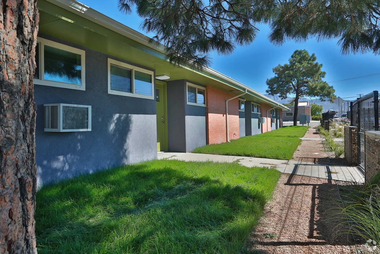 Q Uptown Apartments in Albuquerque, NM