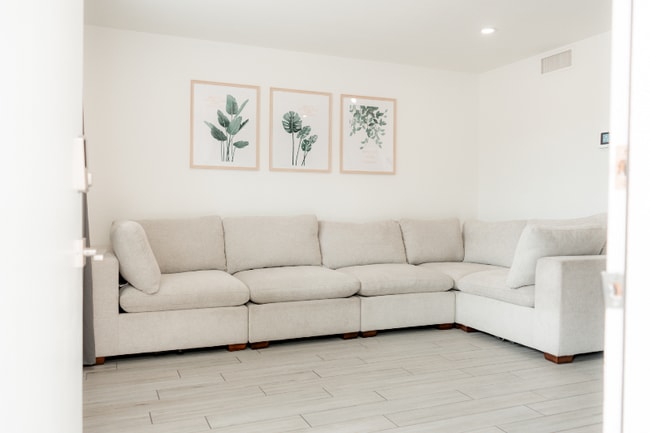 Photo - 1022 W 9th St Apartment