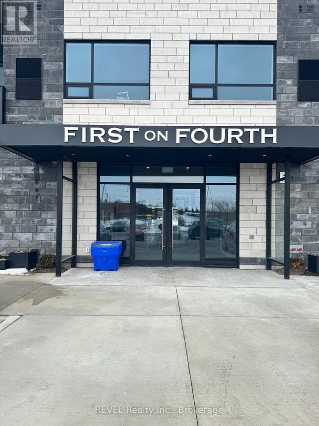 Building Photo - 210 - 300B FOURTH AVENUE