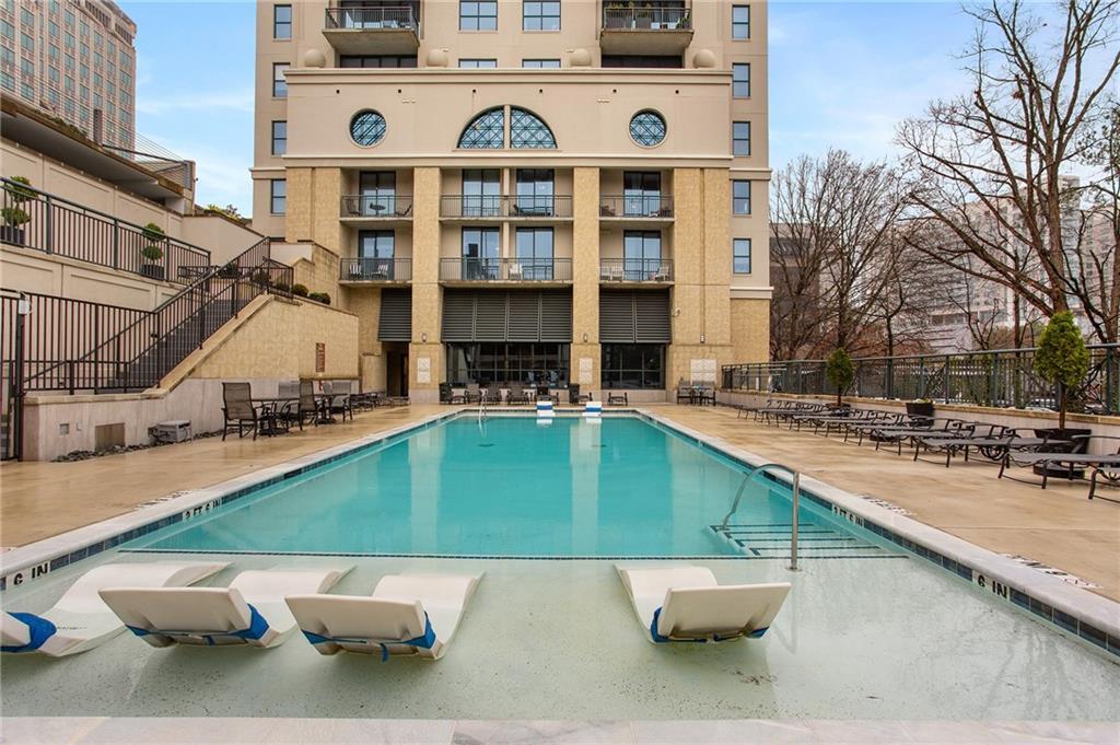 Foto principal - 3040 Peachtree Rd NW