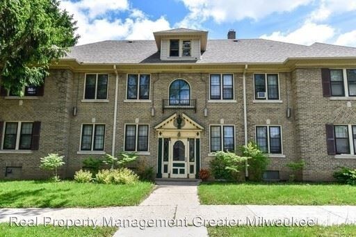 Primary Photo - 2972 N 66th St
