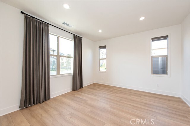 Building Photo - 150 Somera