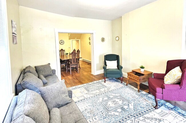 Foto del edificio - 516 Bedford St