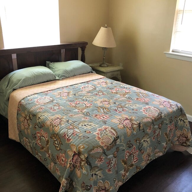 Building Photo - 641 west dr