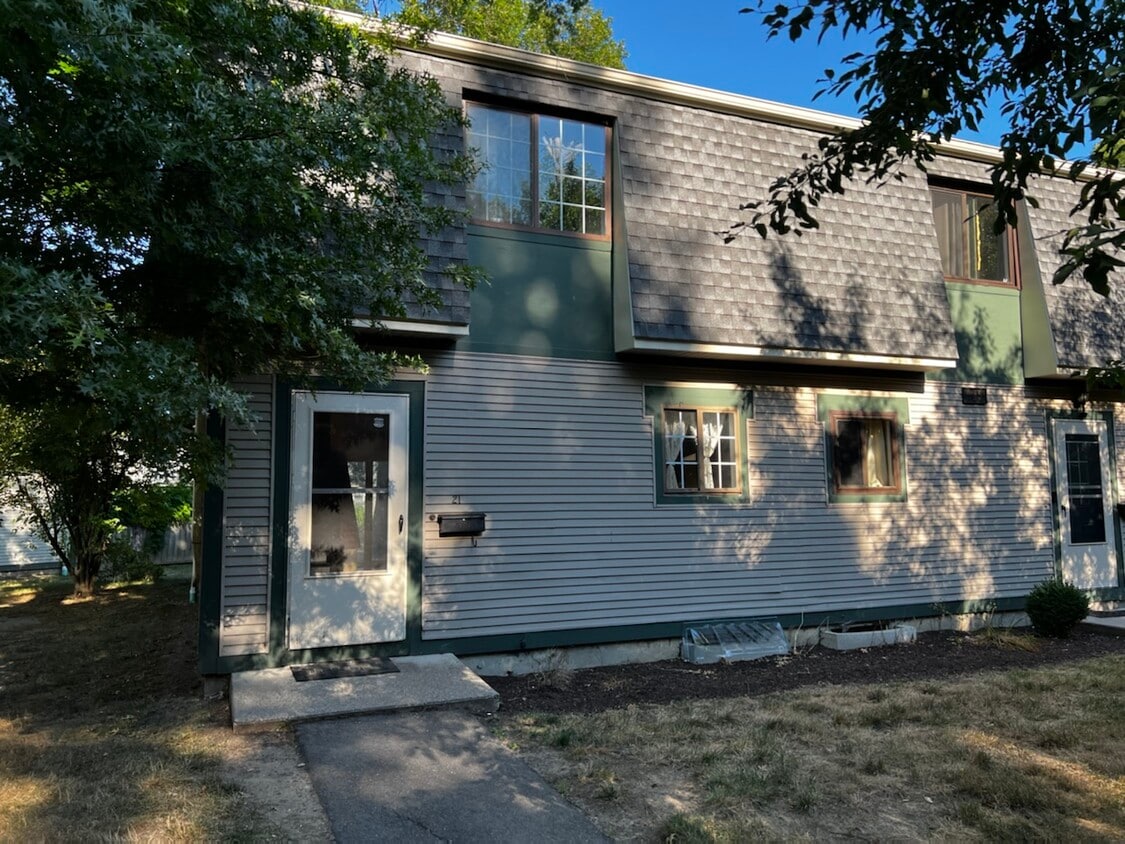 Primary Photo - 170 E Hadley Rd