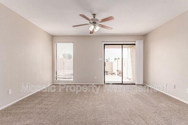 Foto del edificio - 835 N Granite Reef Rd
