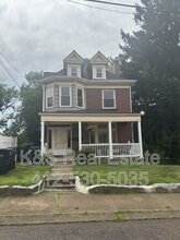 Building Photo - 5227 Clarwin Ave