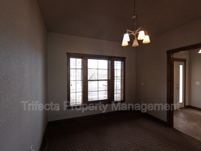 Foto del edificio - 1032 Hessen Dr