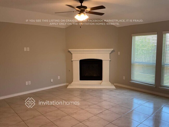 Foto del edificio - 3217 Larkin Ln