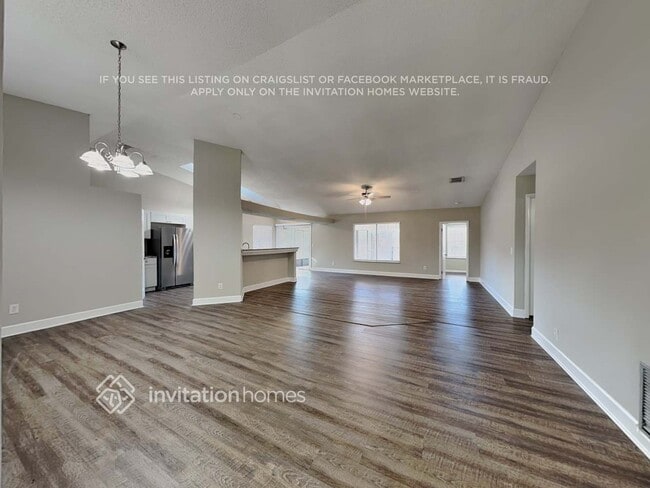 Building Photo - 6856 Moorhen Cir