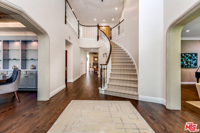Building Photo - 1498 Moraga Dr