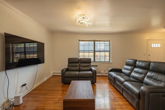 Foto del edificio - 768 Springfield Ave