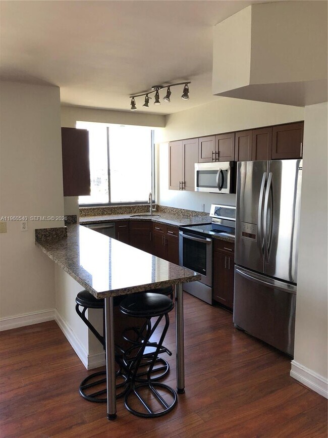 Foto del edificio - 1330 West Ave