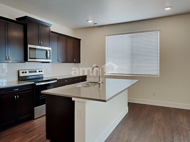 Foto del edificio - 9464 Clancey St