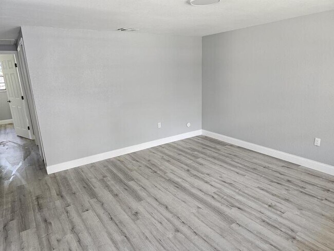 Building Photo - 1214 East Chilkoot Avenue Unit A