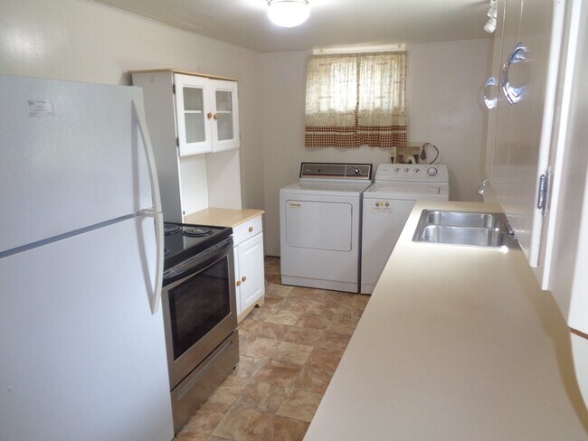 Foto del edificio - 2622 Rimrock Rd