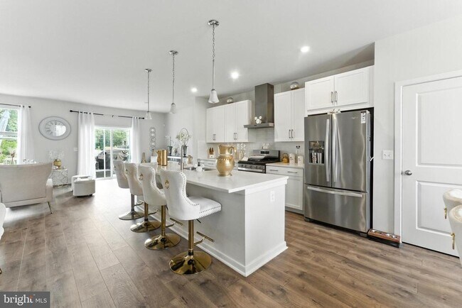 Foto del edificio - 406 Honeyberry Ln