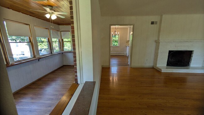 Foto del edificio - 65 Ridge Line Dr