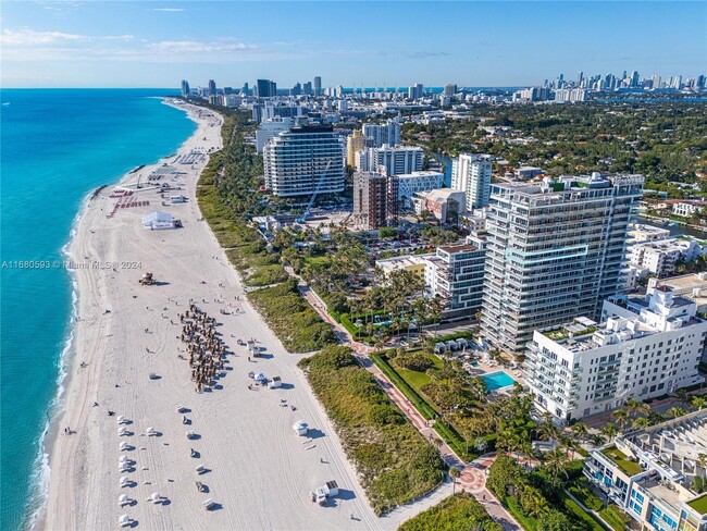 Foto del edificio - 3737 Collins Ave