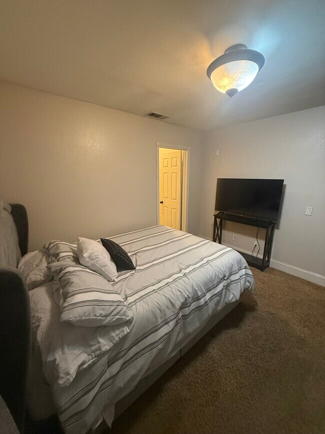 Foto del edificio - 5712 Peter Wilks Ct