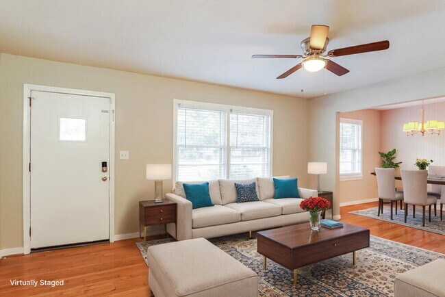 Foto del edificio - 216 Westwood Dr