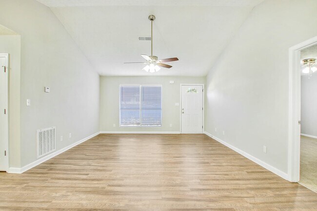 Building Photo - 3060 Garnet Way