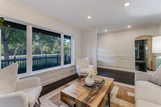 Foto del edificio - 3778 Shorecrest Dr