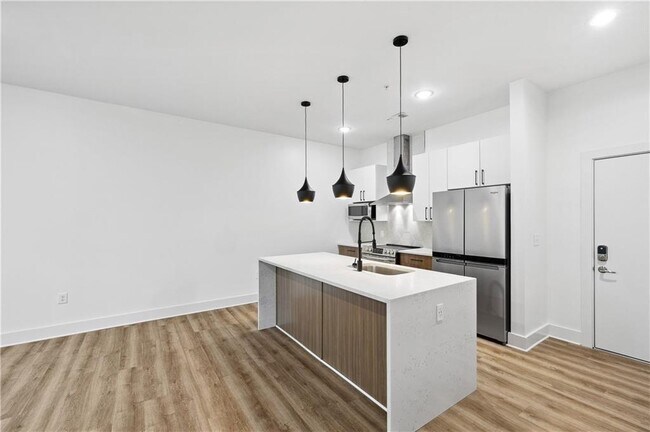 Foto del edificio - 112 Rogers St NE